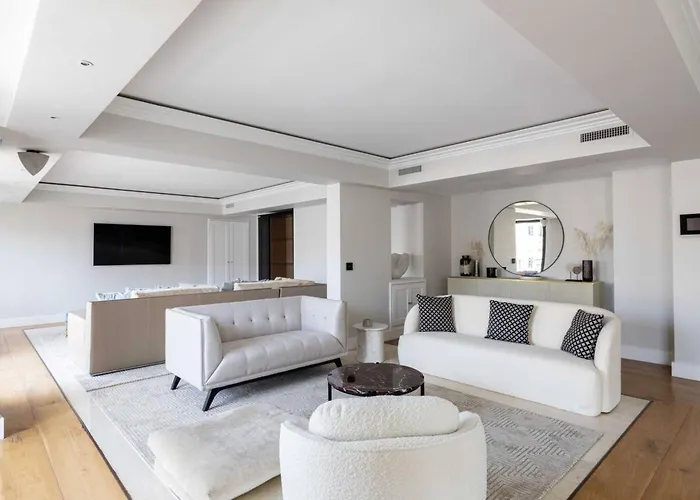 Carlton Riviera -