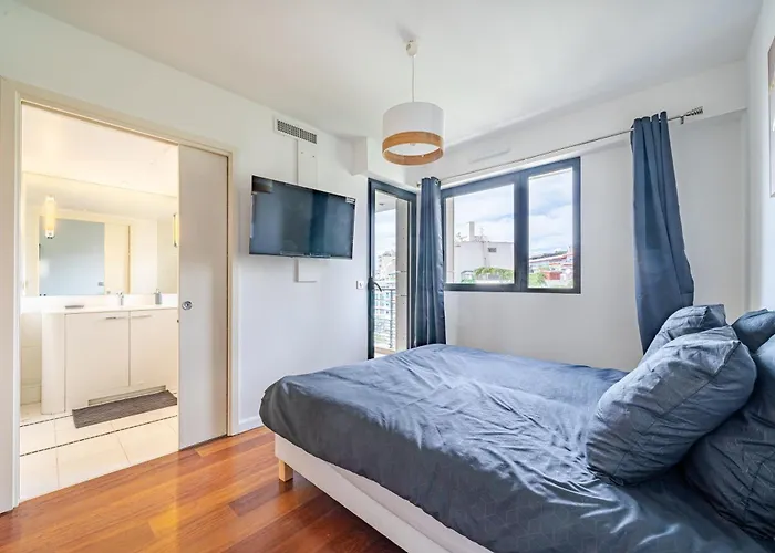 Carlton Riviera -