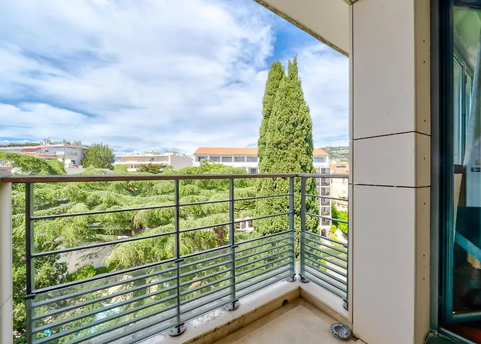 شقة Carlton Riviera -