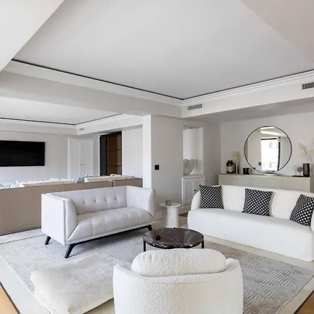 Carlton Riviera -