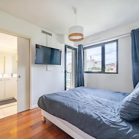 Carlton Riviera -