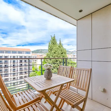 Apartment Carlton Riviera -