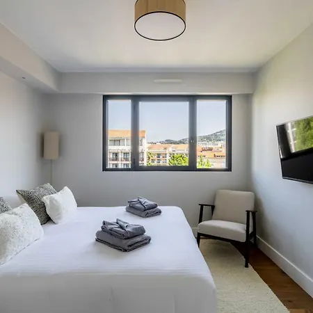 Carlton Riviera -